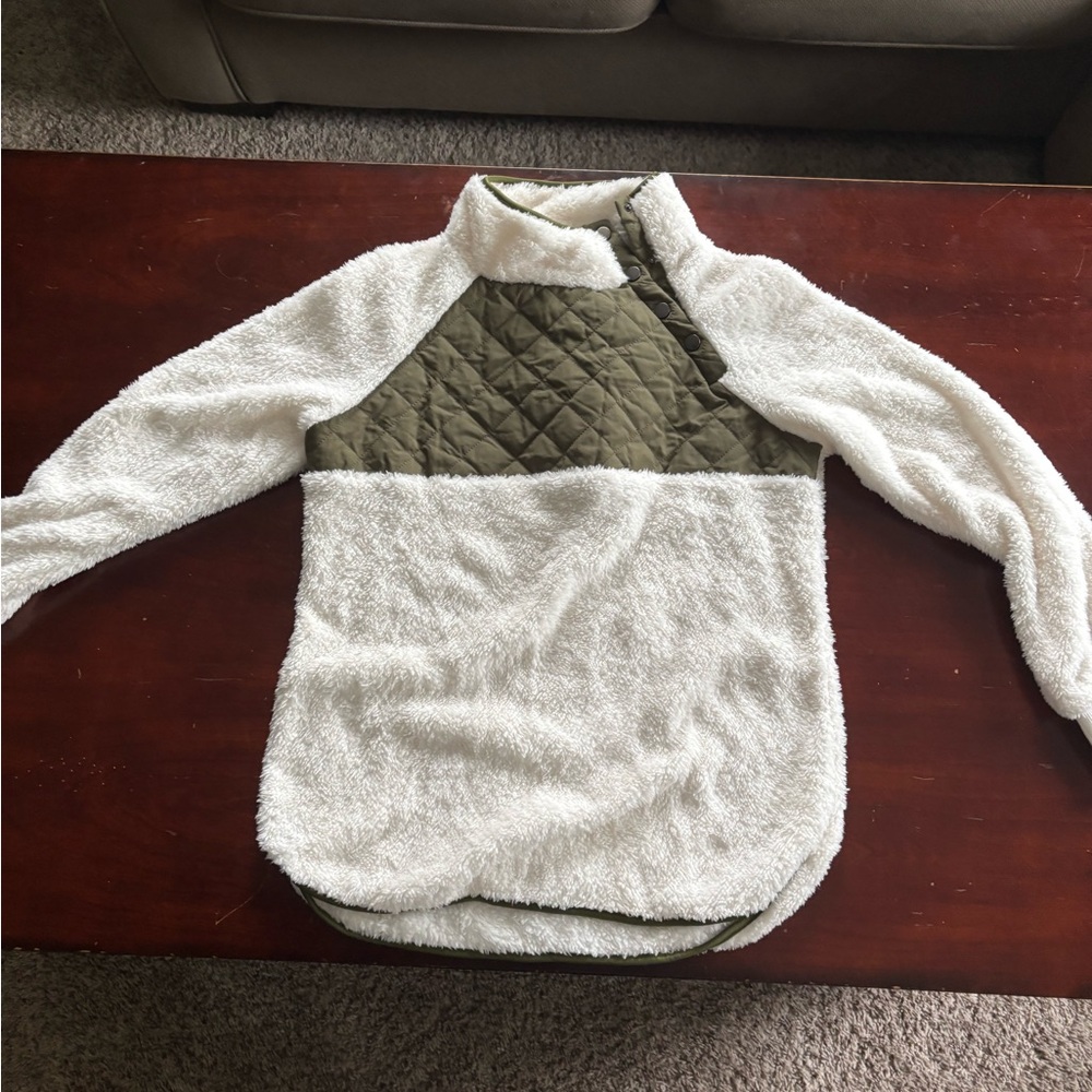 Cozy White and Olive Quilted Women's Sweater